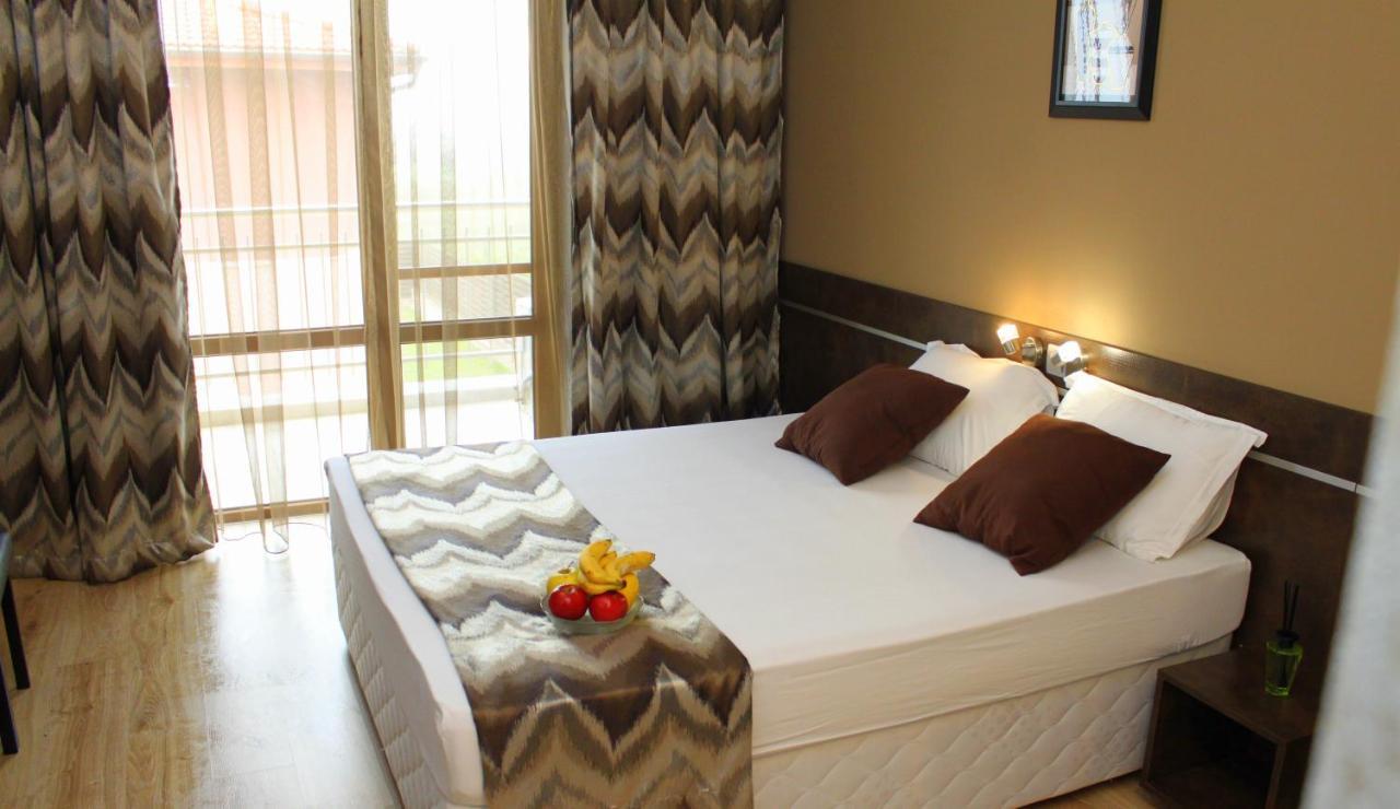 Sea & Hill Guest Houses Хотелски Тип 洛泽内茨 外观 照片