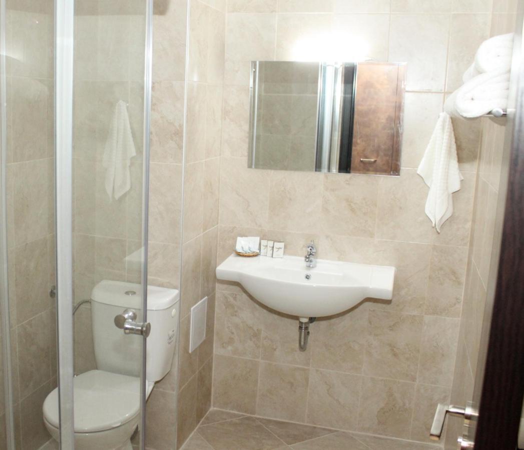 Sea & Hill Guest Houses Хотелски Тип 洛泽内茨 外观 照片
