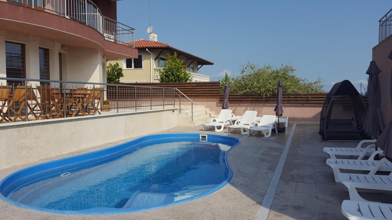 Sea & Hill Guest Houses Хотелски Тип 洛泽内茨 外观 照片