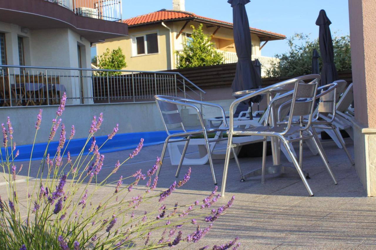 Sea & Hill Guest Houses Хотелски Тип 洛泽内茨 外观 照片